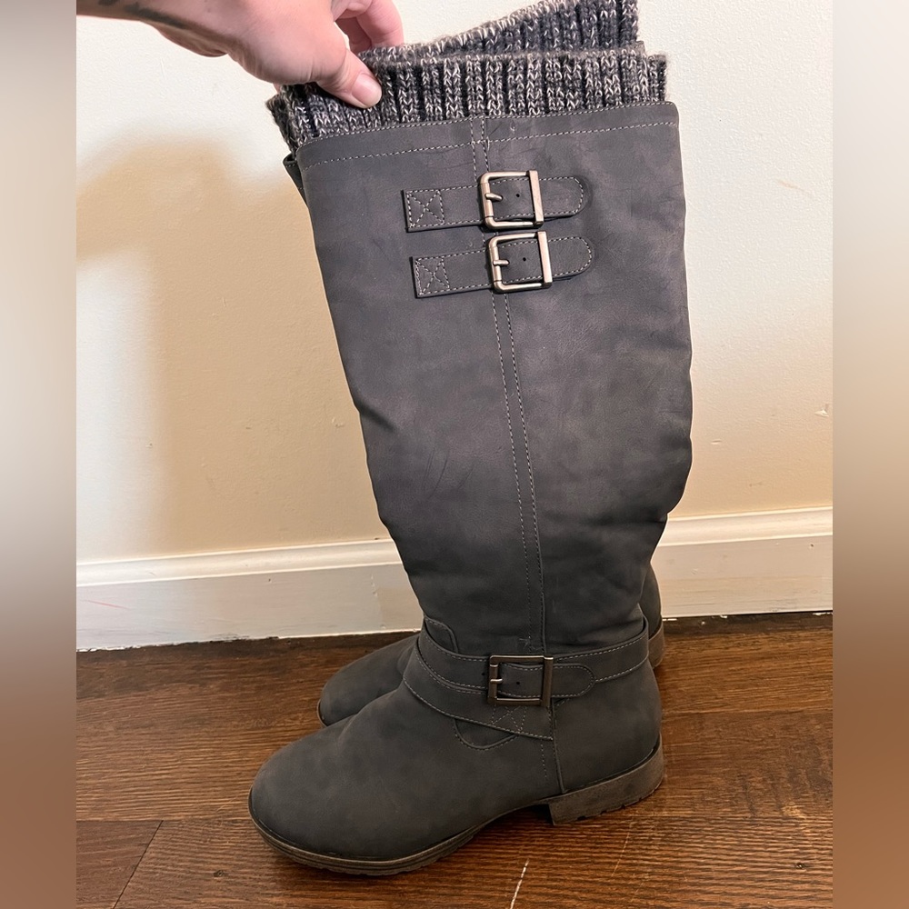 Women’s Knee-High Boots (Size 7)
